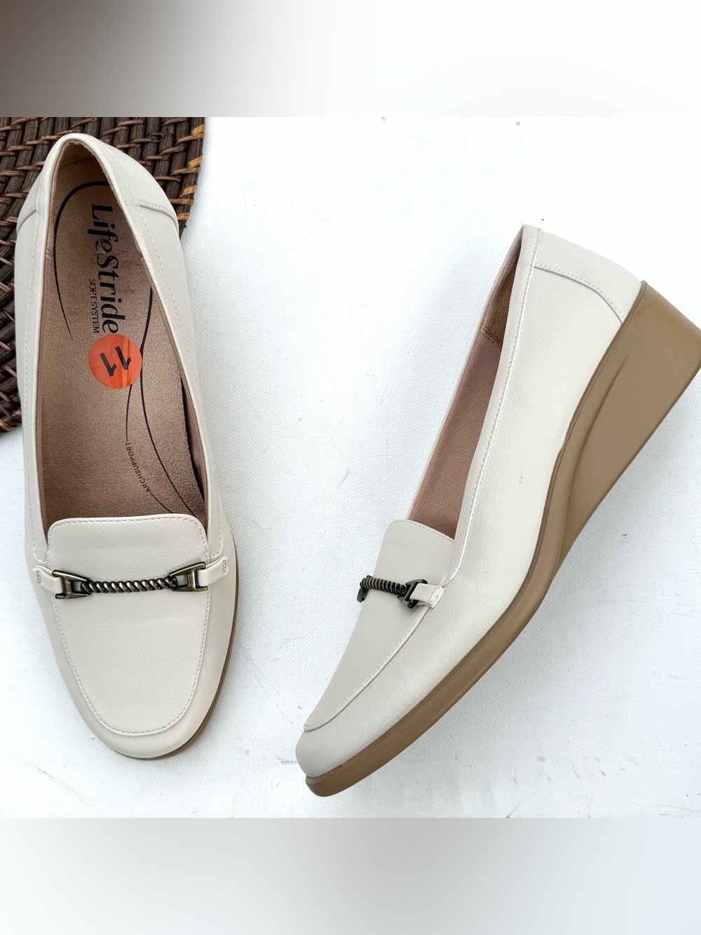 LiftStride Womens Shoes Beige Mini Wedge Loafer Slip On Size 10W